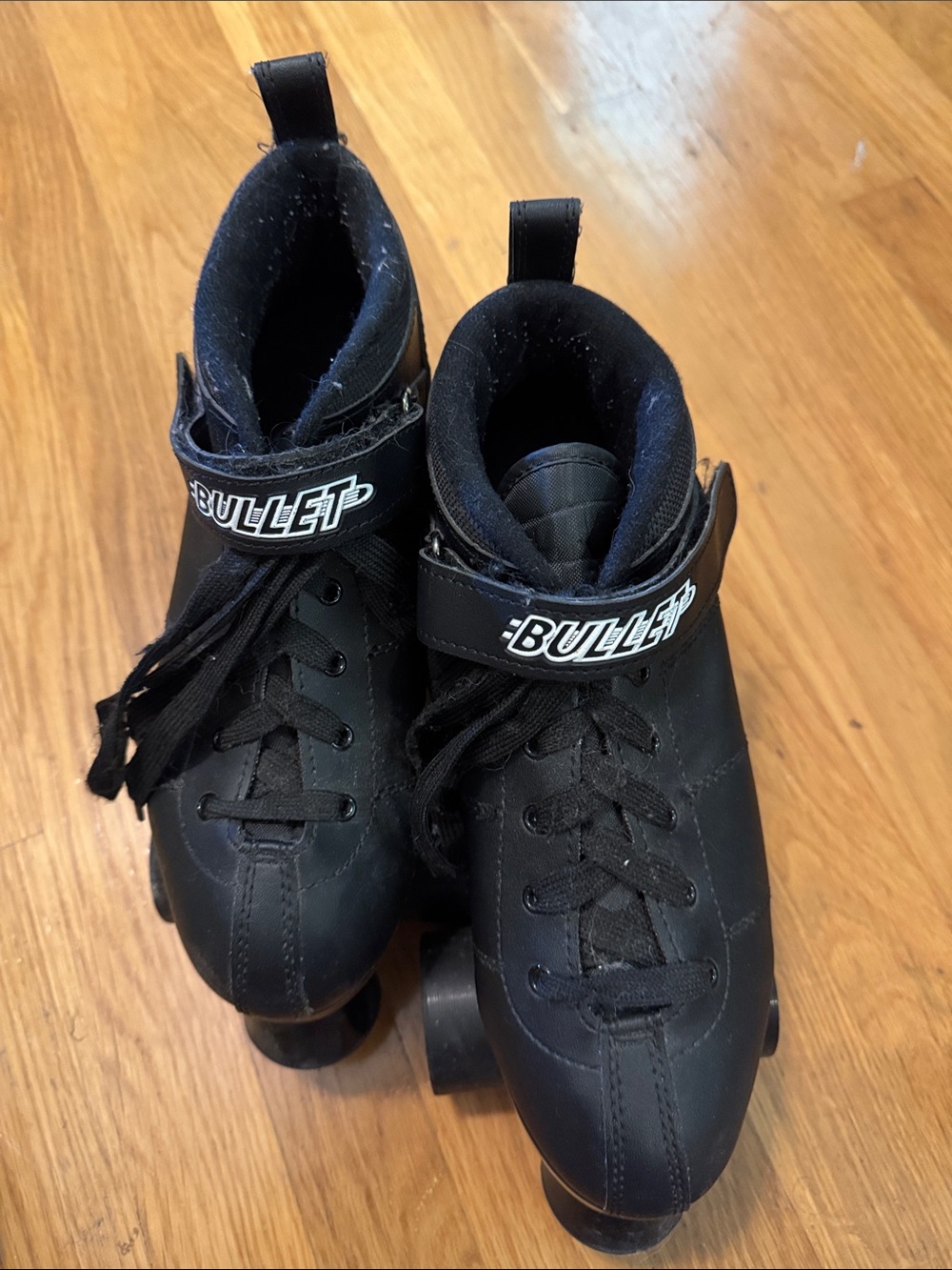 Bullet Men's Classic Black Roller Skates - Picture 6 of 6